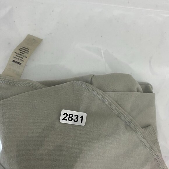 Skims Essentials Long Sleeve Bodysuit Womens Large NWOT - Picture 5 of 5